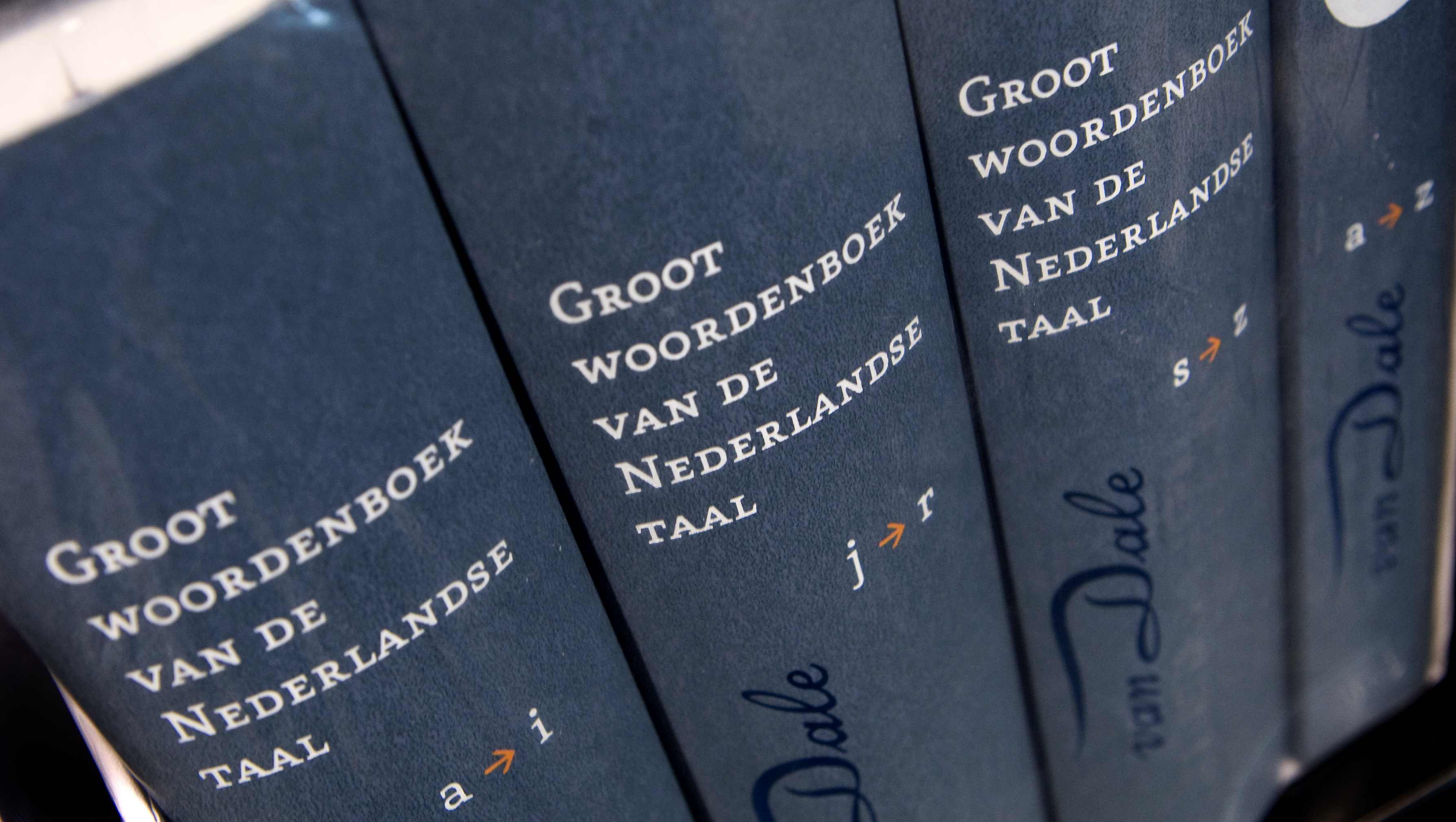 WOORDENBOEK-BOEKEN-NEDERLANDS