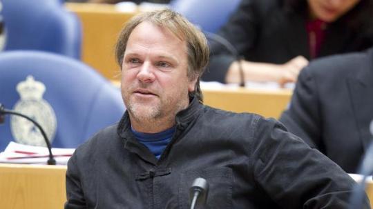 d228462f-d3d7-49db-8a85-d627316ef9b5